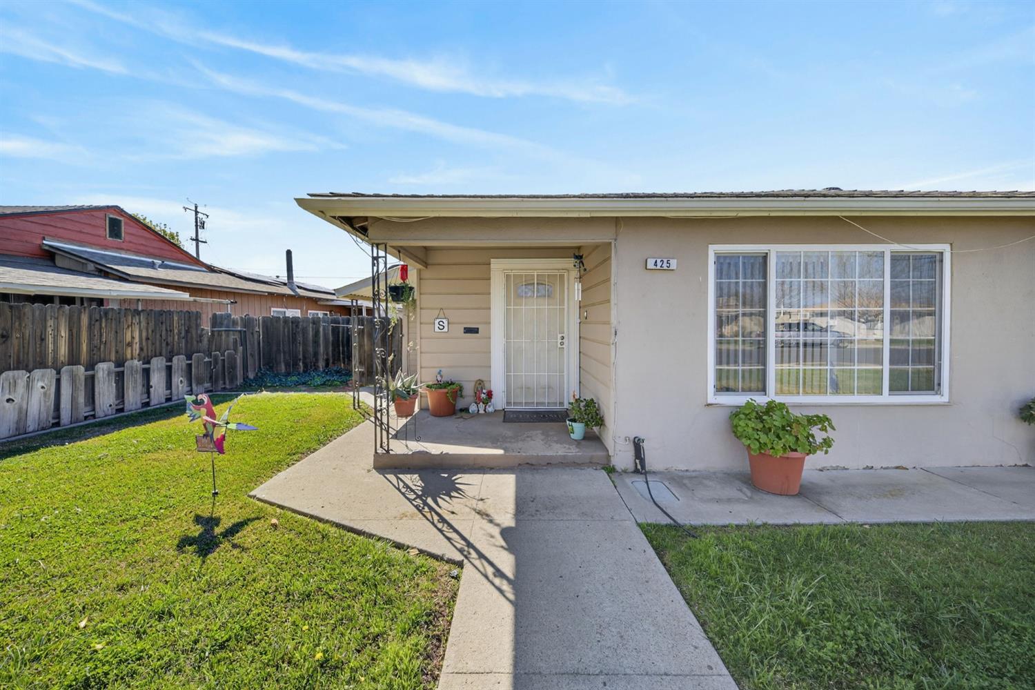 425 University Ave, Coalinga, CA 93210