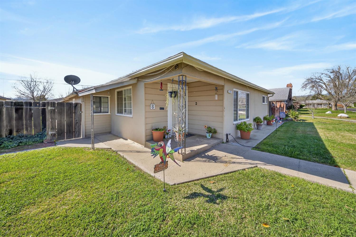 425 University Ave, Coalinga, CA 93210