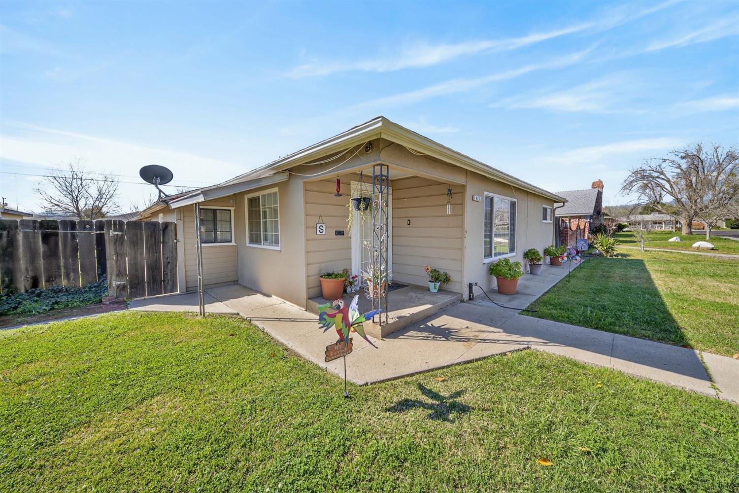 425 University Ave, Coalinga, CA 93210