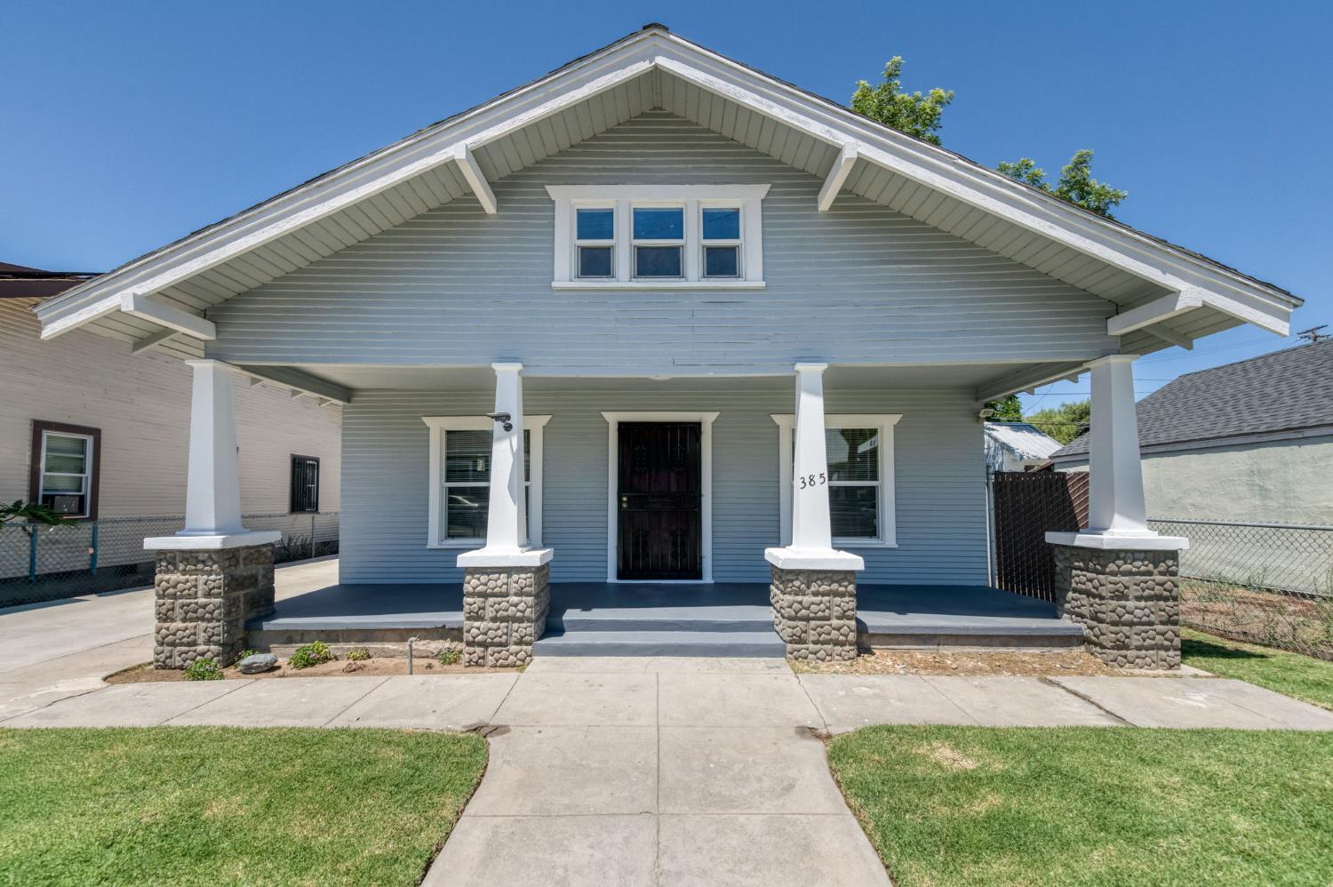 385 N Park